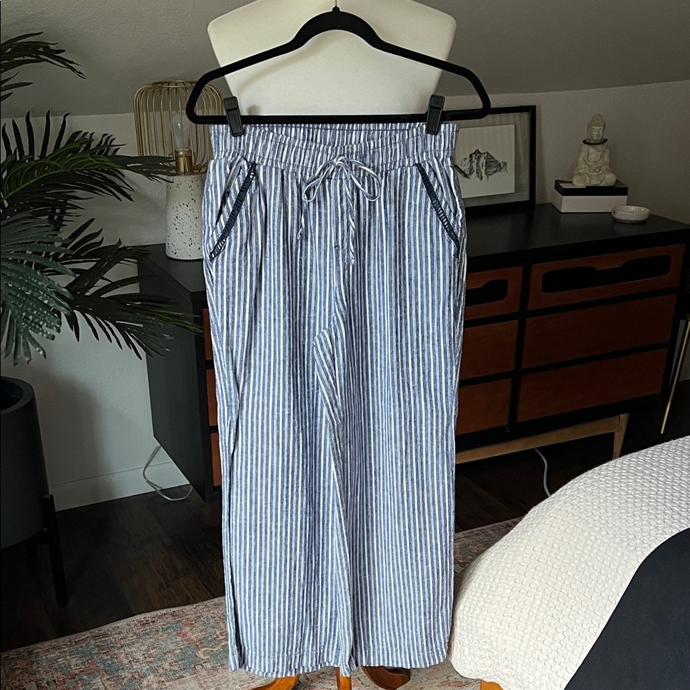 Briggs New York Navy and White Striped Linen Blend Pants
